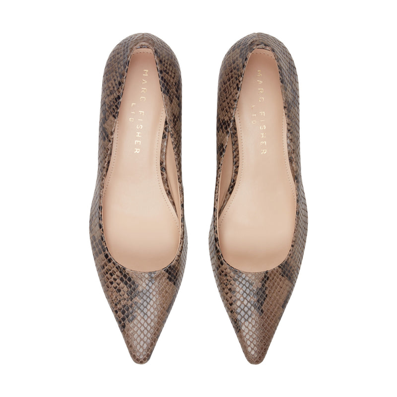 Calynna Leather Kitten Heel Pump