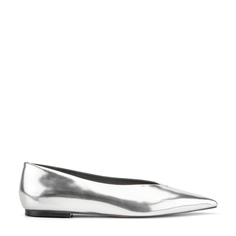 Casee Leather Flat